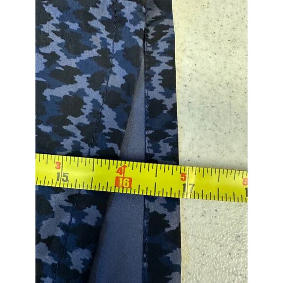 NWT Athleta Women’s Shorts Brooklyn Printed Camo Purple Blue Black Camo 18 D36 - Picture 6 of 6